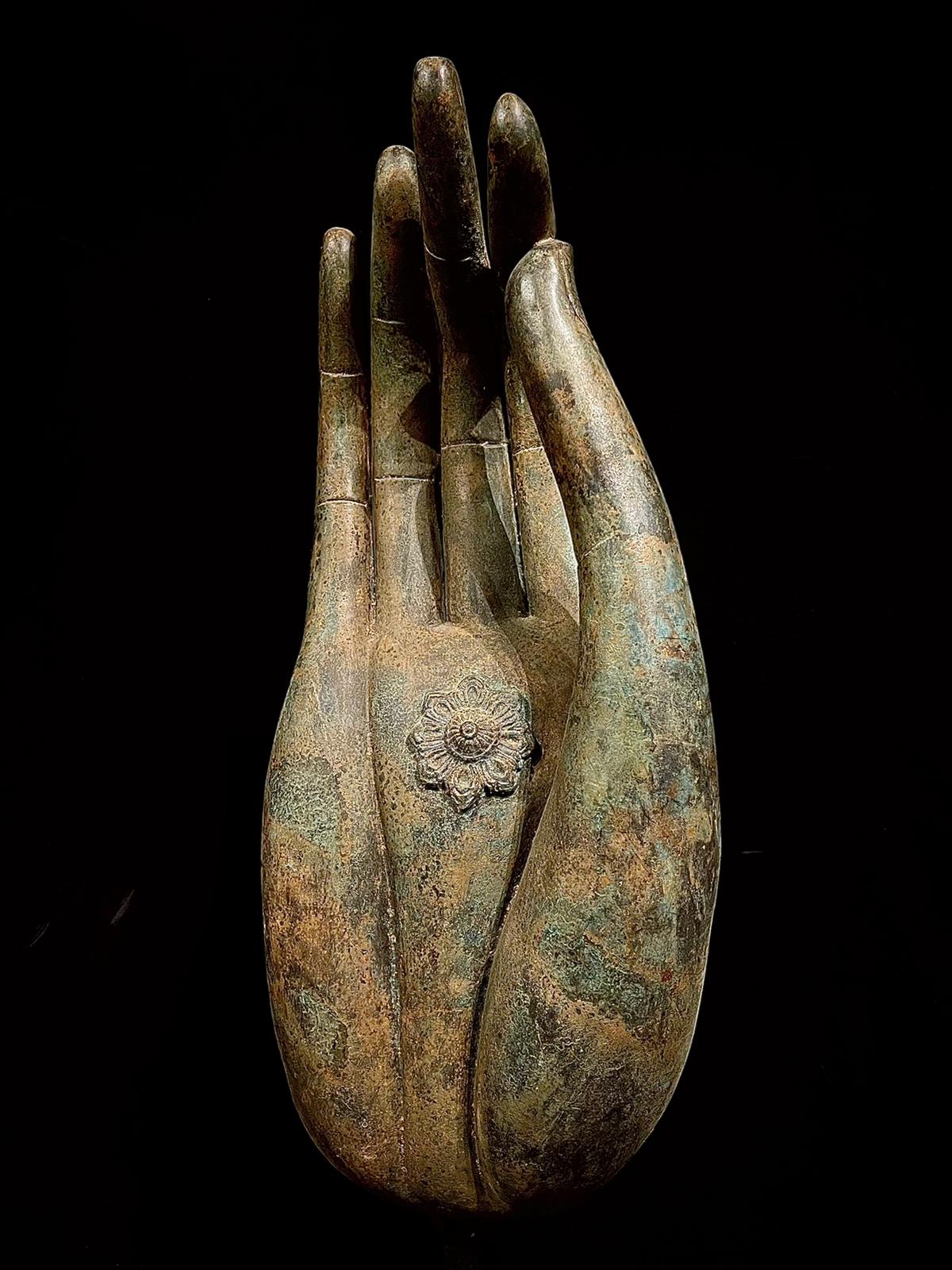 XL bronze Buddha hand- Ms16910